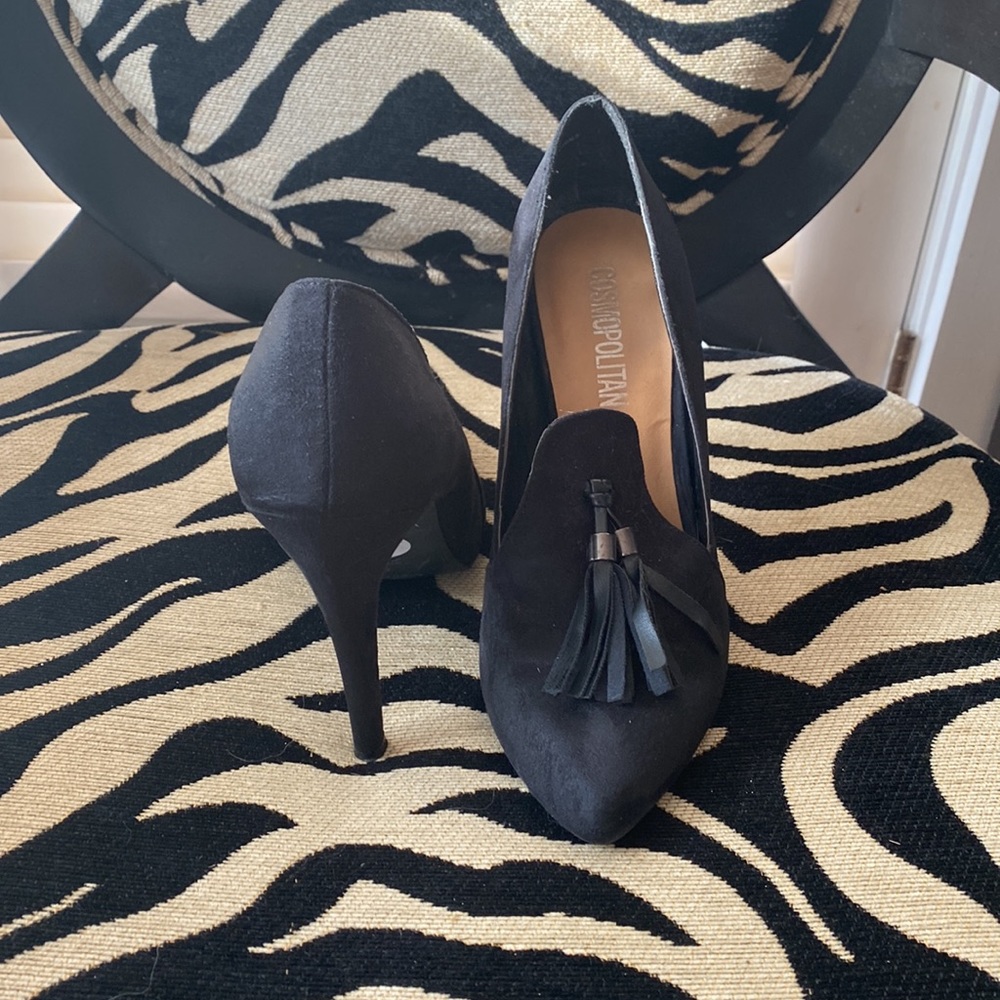 COSMOPOLITAN Black Stilettos size 7